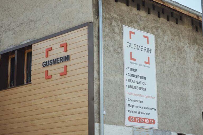 Une affiche annonce Gusmerini et ses différents domaines d'action